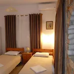Vasilis Place Ii 게스트하우스 3*