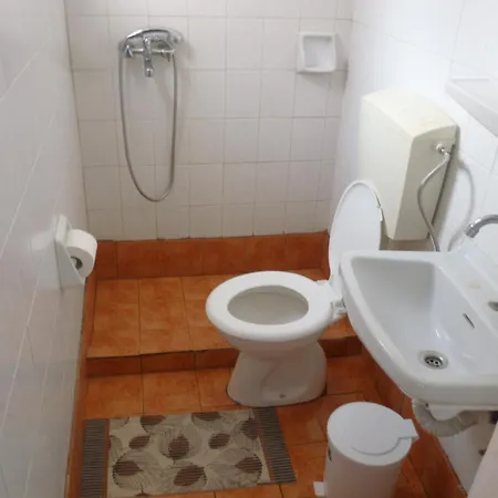 Vasilis Place Ii בית הארחה 3*